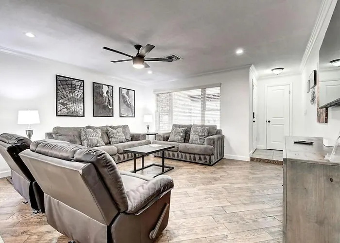 Scottsdale Estate 16br 6ba Sleeps 32 Private Pool And Hot Tub Pet-friendly Pool Table Vakantiehuis