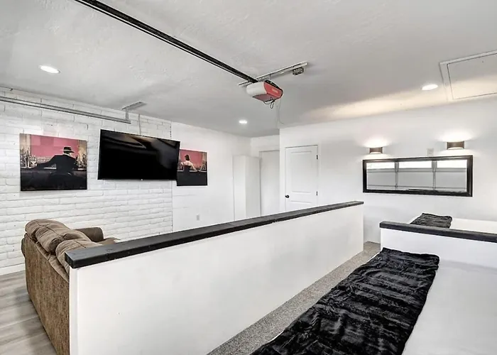 Scottsdale Estate 16br 6ba Sleeps 32 Private Pool And Hot Tub Pet-friendly Pool Table Vakantiehuis Phoenix