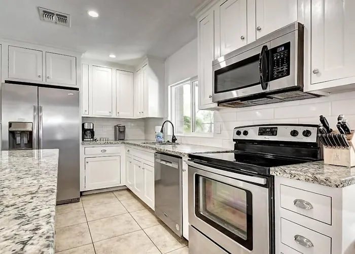 Scottsdale Estate 16br 6ba Sleeps 32 Private Pool And Hot Tub Pet-friendly Pool Table Vakantiehuis