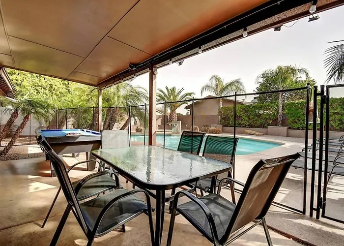 Scottsdale Estate 16br 6ba Sleeps 32 Private Pool And Hot Tub Pet-friendly Pool Table Vakantiehuis