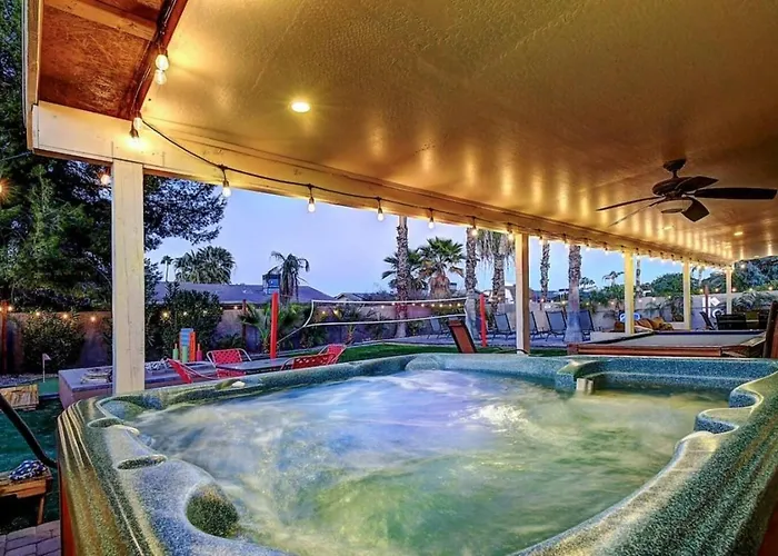 Scottsdale Estate 16br 6ba Sleeps 32 Private Pool And Hot Tub Pet-friendly Pool Table *