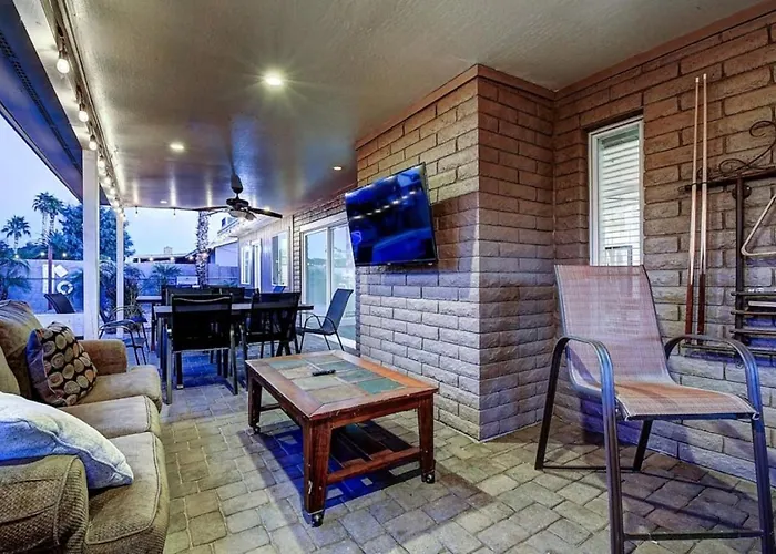 Scottsdale Estate 16br 6ba Sleeps 32 Private Pool And Hot Tub Pet-friendly Pool Table