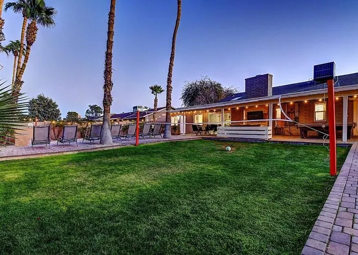 Scottsdale Estate 16br 6ba Sleeps 32 Private Pool And Hot Tub Pet-friendly Pool Table