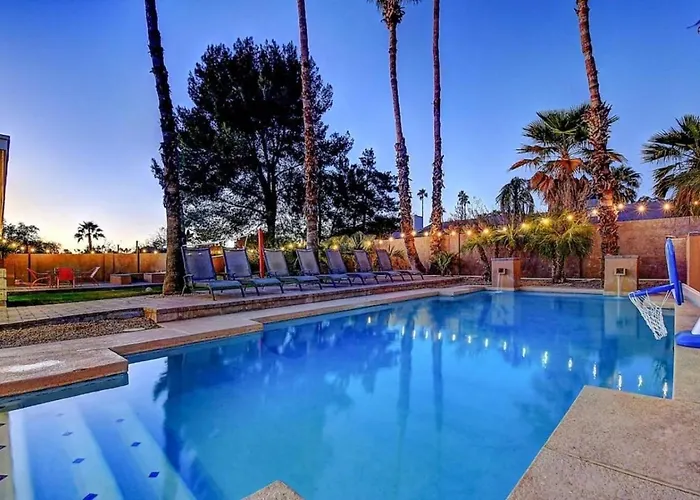 Scottsdale Estate 16br 6ba Sleeps 32 Private Pool And Hot Tub Pet-friendly Pool Table Vakantiehuis Phoenix