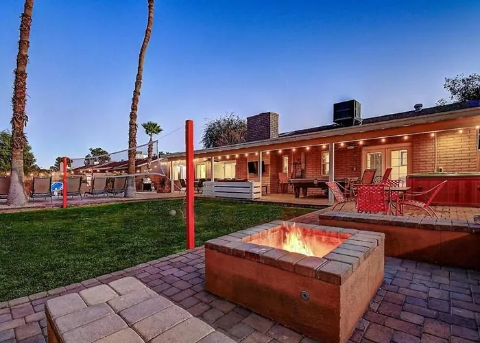 Scottsdale Estate 16br 6ba Sleeps 32 Private Pool And Hot Tub Pet-friendly Pool Table Vakantiehuis Phoenix