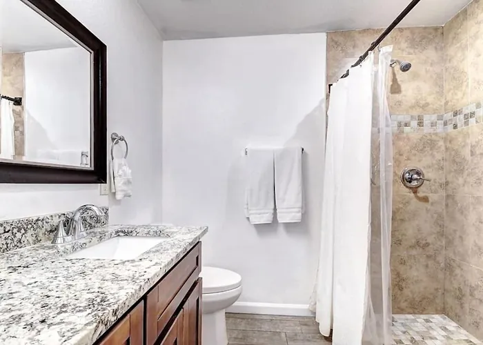 Scottsdale Estate 16br 6ba Sleeps 32 Private Pool And Hot Tub Pet-friendly Pool Table *