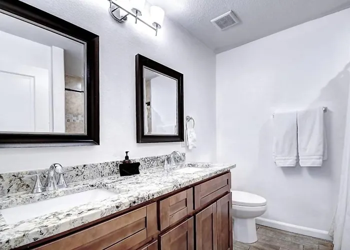 Scottsdale Estate 16br 6ba Sleeps 32 Private Pool And Hot Tub Pet-friendly Pool Table Phoenix