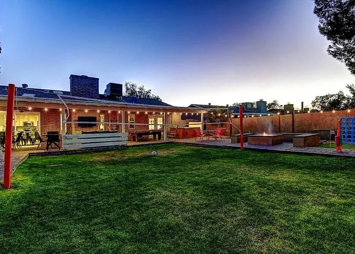 Vakantiehuis Scottsdale Estate 16br 6ba Sleeps 32 Private Pool And Hot Tub Pet-friendly Pool Table
