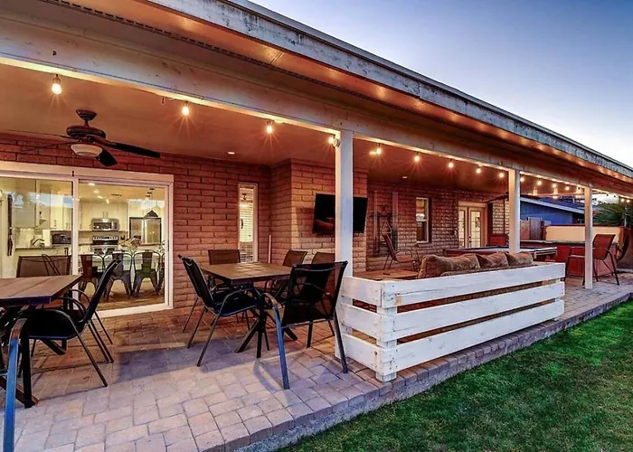 Vakantiehuis Scottsdale Estate 16br 6ba Sleeps 32 Private Pool And Hot Tub Pet-friendly Pool Table *